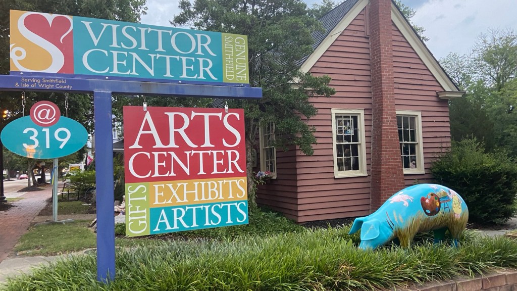 love sign with bacon smithfield Virginia 