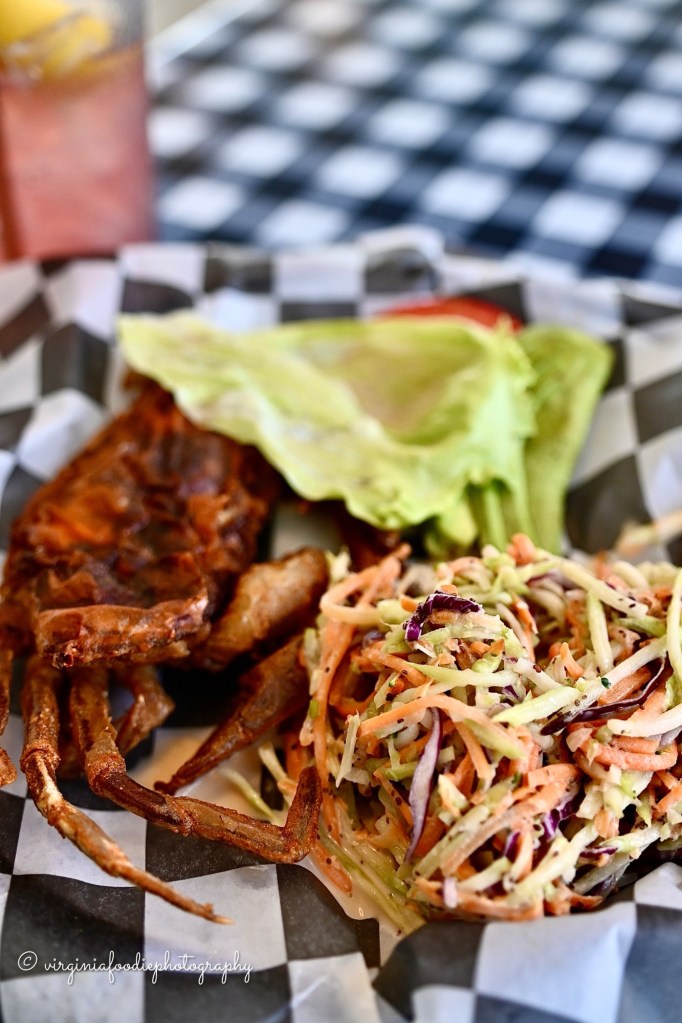 seafood meal at fish hawk Irvington Virginia