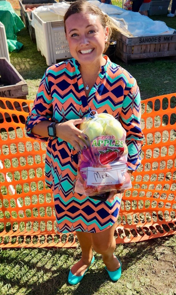 thevirginiahypegirl with bag of apples from National Apple Harvest Festival